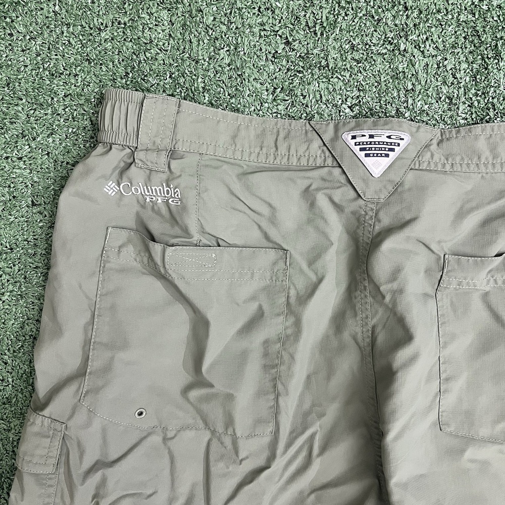 Columbia PFG Cargo Shorts Mens 36 Olive Green Omni-Shade Fishing Hiking Utility